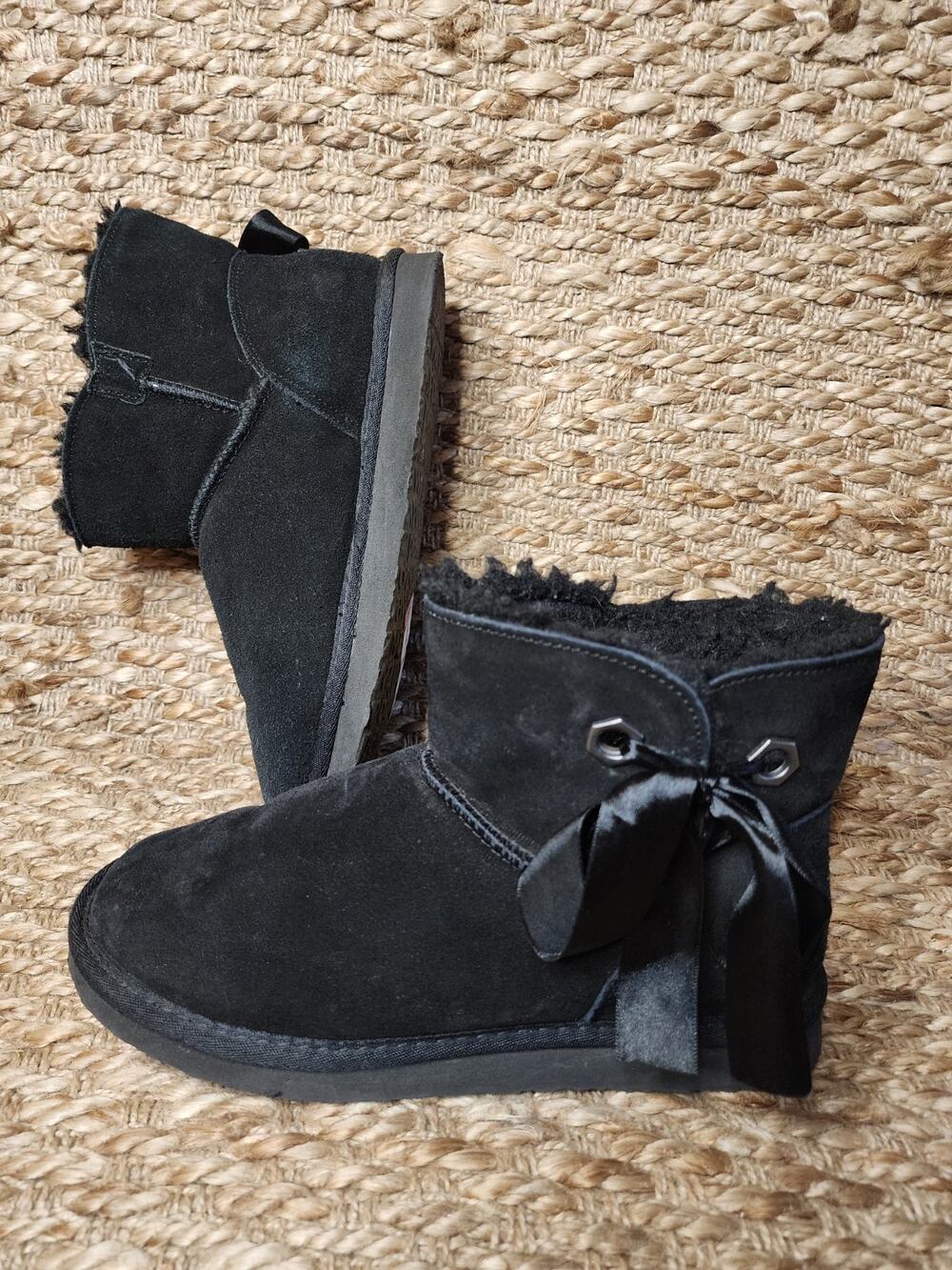 Pawz By Bearpaw Womens Black Winter Ankle Boots Bow Size 9 Comfort